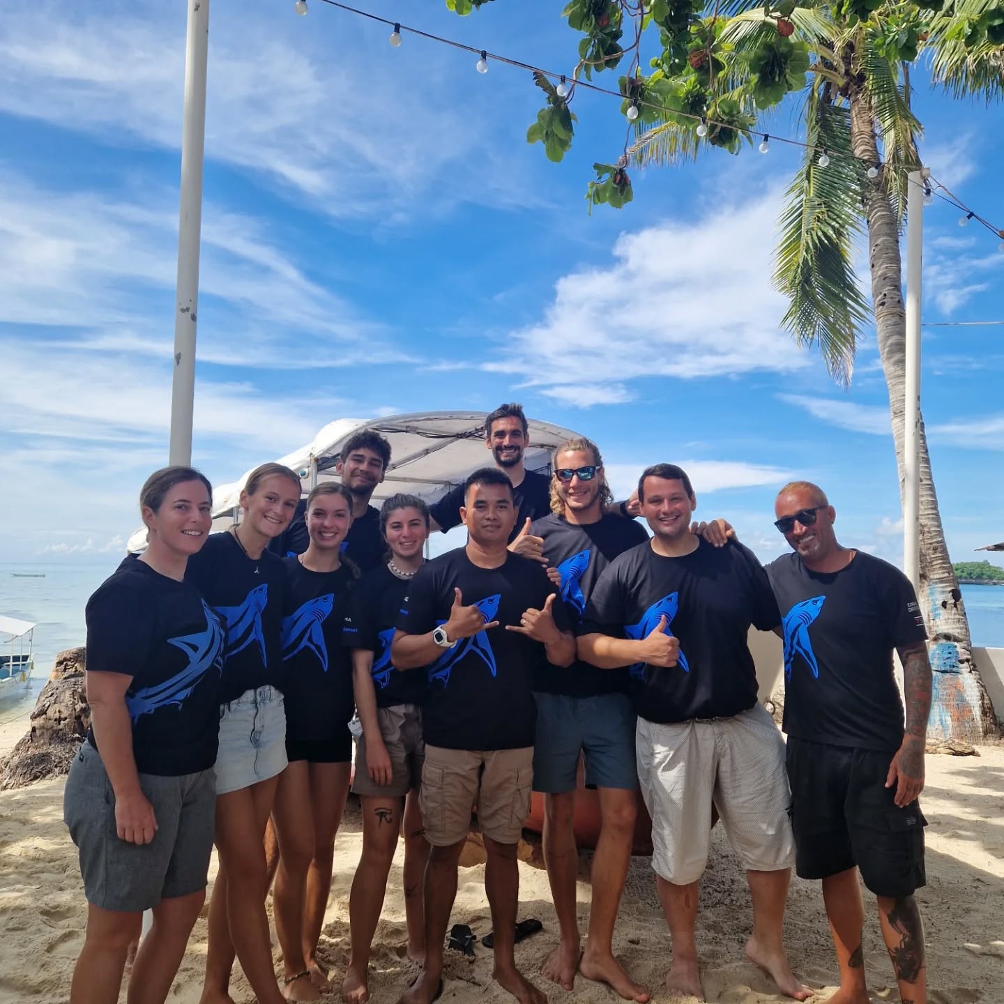 PADI IDC group portrait, Thresher Shark Divers, Malapascua